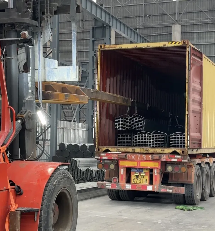 Carbon steel fabrication plate export packaging with protective materials